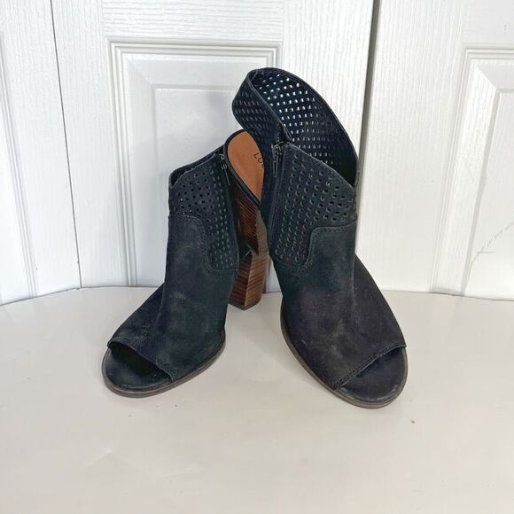 Lucky Brand Lizara Perforated Peep Toe Block Heel Bootie Sandal - Picture 3 of 13
